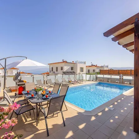Paradise Cove * Neo Chorio